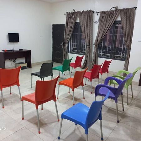 Dumeros أبوجا المظهر الخارجي الصورة